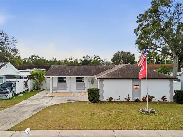 9084 Arndale Cir, Tampa, FL 33615