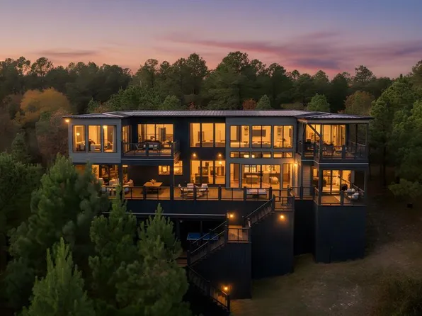 1618 Pine Hills Rd, Broken Bow, OK 74728