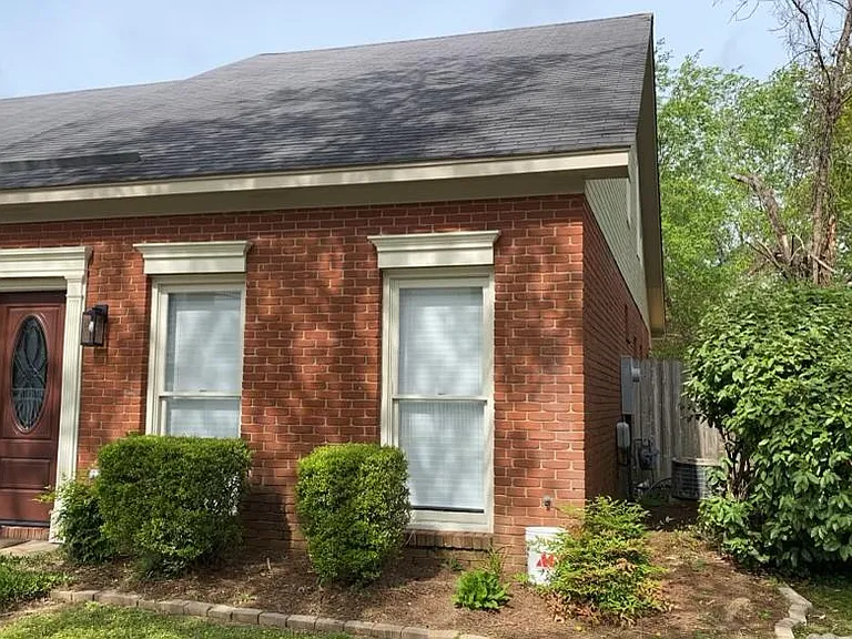 409 Northtown Dr — Photo 3