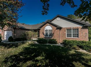 320 Chimney Rock Dr, Freeburg, IL 62243