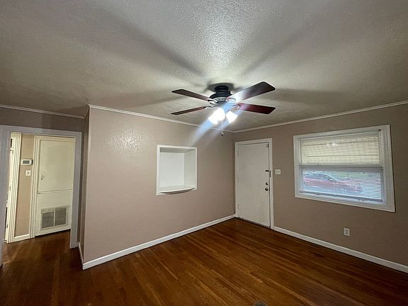3rd image of 1741 Palm St