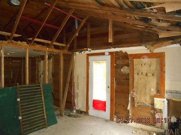 3rd image of 2203 Saint Catherine Ave