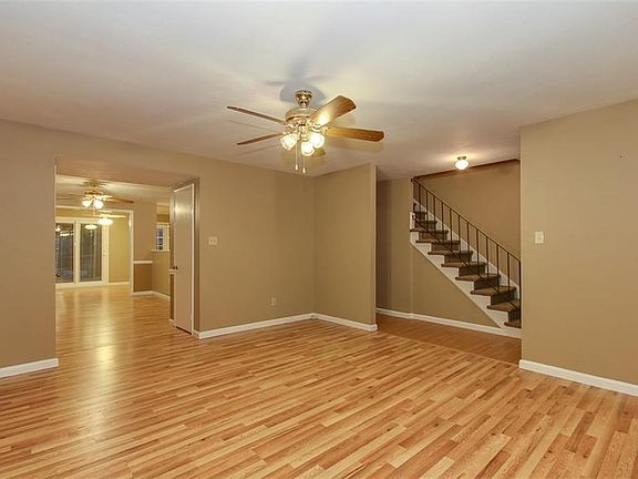 5th image of 4521 Notre Dame Ct