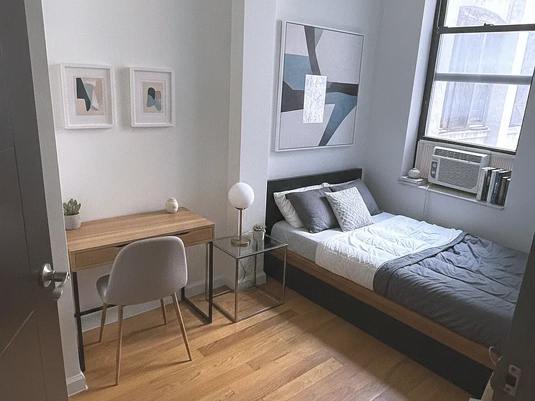 8 W 108th St #32 — Photo 3