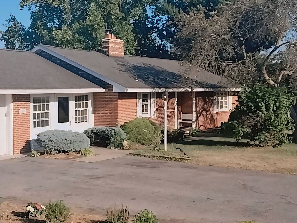 1st image of 13607 Rockcliff Dr