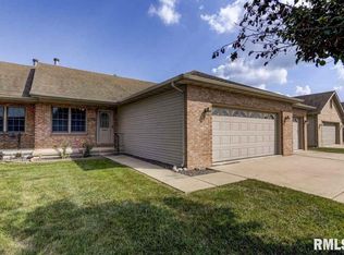 2702 Happy Landing Dr, Springfield, IL 62711
