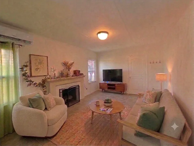 557 W Oldfield St — Photo 8