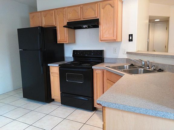 4th image of 3022 N Geronimo Ave Unit 2