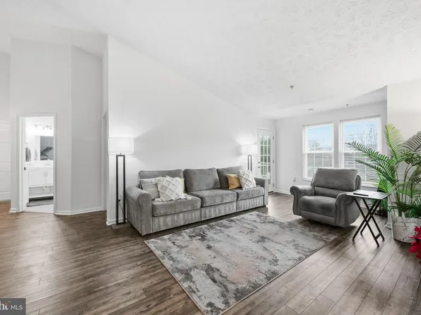 695 Winding Stream Way Unit 301, Odenton, MD 21113