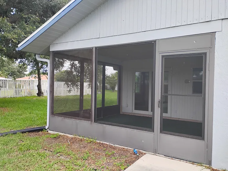 10299 Willmington Blvd — Photo 6