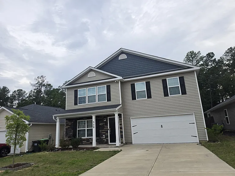 329 Sheila Silver Dr — Photo 2