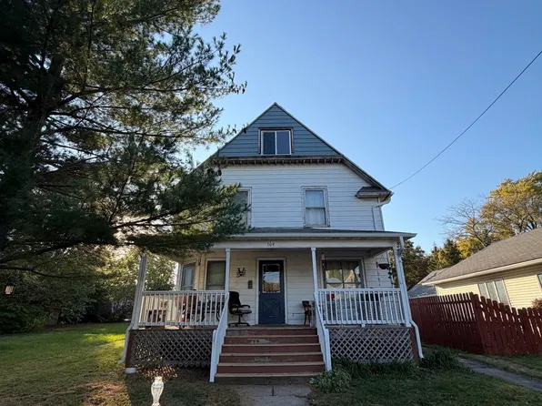 709 Jackson St, Fort Atkinson, WI 53538