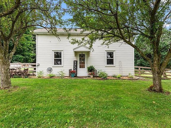 quaint and quiet location