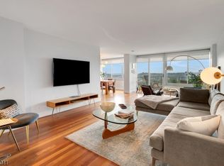 1 Claridge Dr #723, Verona Twp., NJ 07044