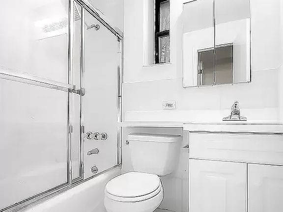 4th image of 241 E 46th St APT 4d