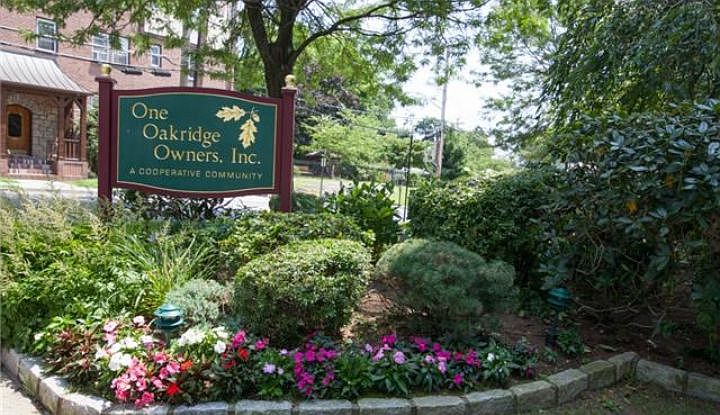 1st image of 1 Oakridge Pl APT 4K