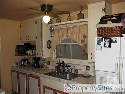 5th image of 3932 Georgia St