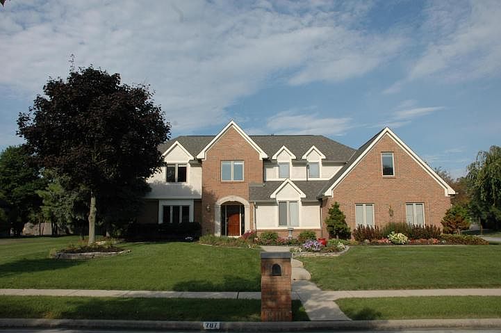 1st image of 787 Southbluff Dr