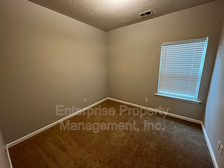 10178 Sterling Ridge Dr — Photo 15