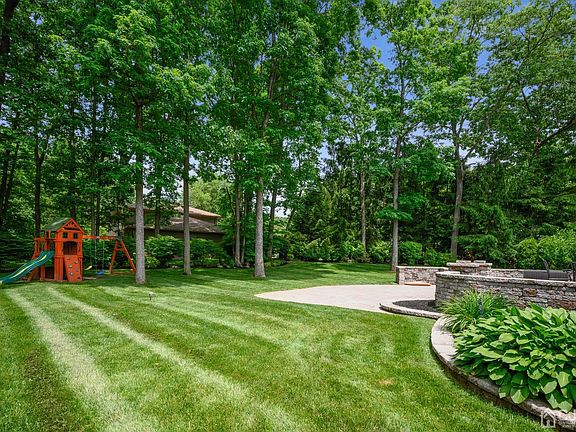 4th image of 35 Valley Forge Dr