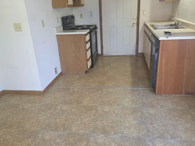 3428 E Covington St — Photo 5