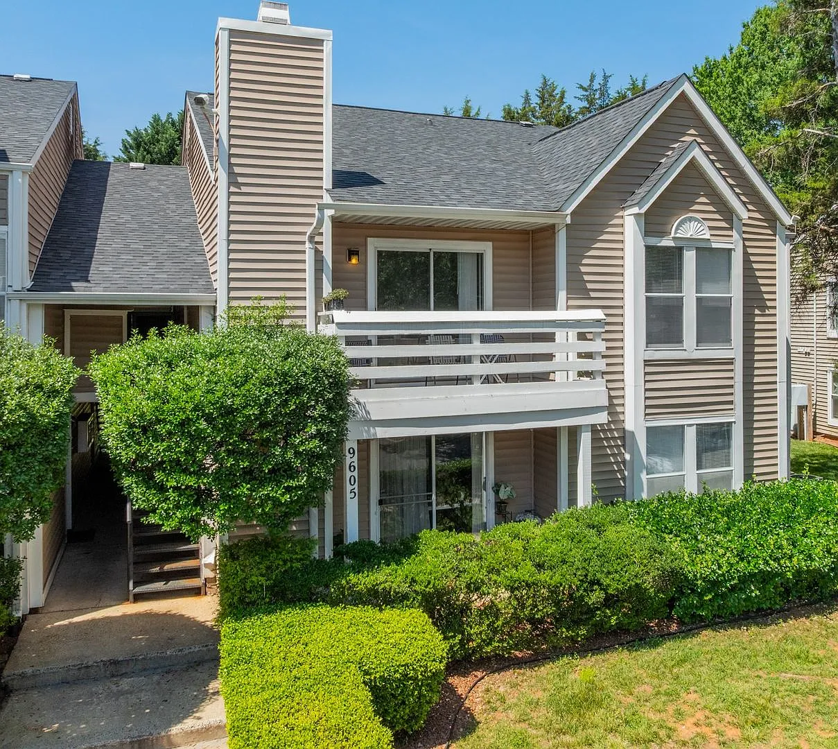 9605E Vinca Circle — Photo 1