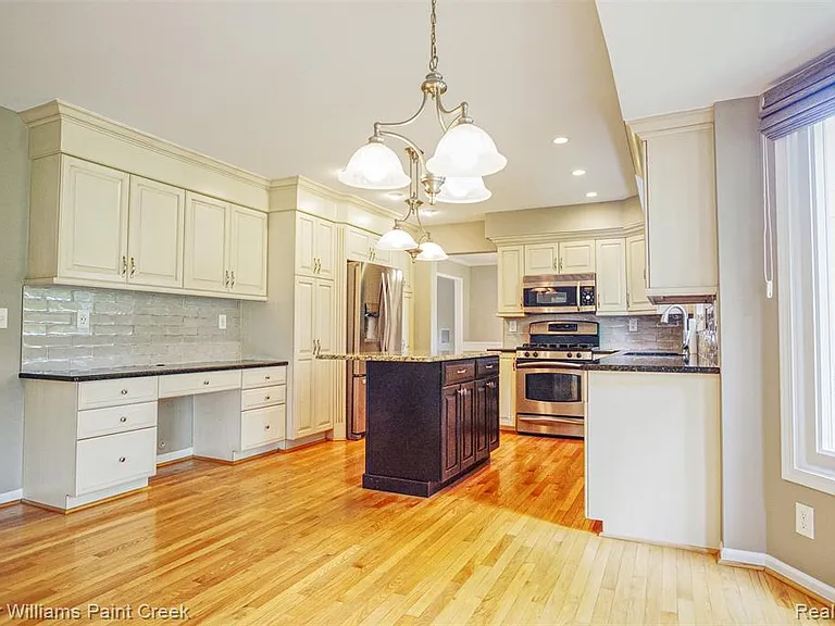 1346 Arbor Creek Dr — Photo 10