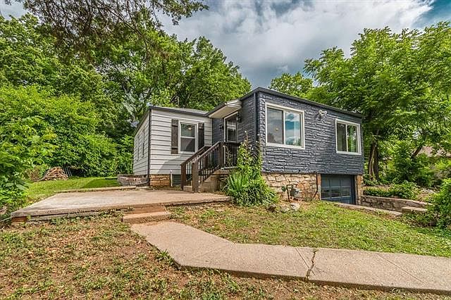 1st image of 2204 Forest Ln