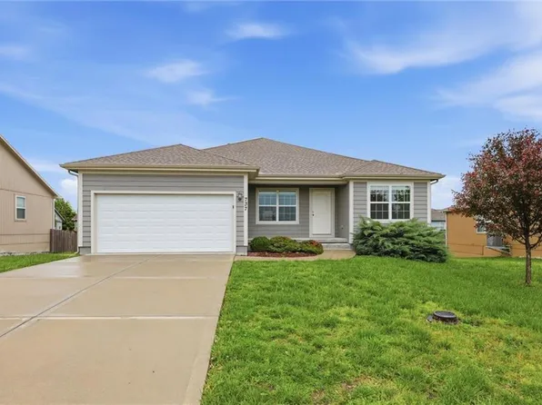 737 S Cypress St, Gardner, KS 66030