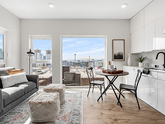 3rd image of 323 Bellevue Ave E #411