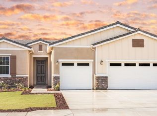 3825 Ramona Ave, Clovis, CA 93619