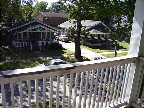 3rd image of 1820 Lasalle Ave APT 3