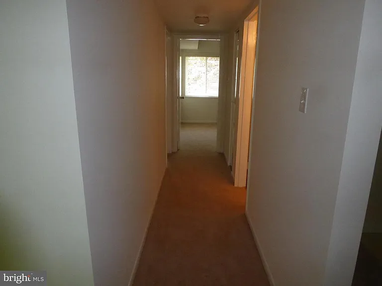 1427 Northgate Sq #12 — Photo 3