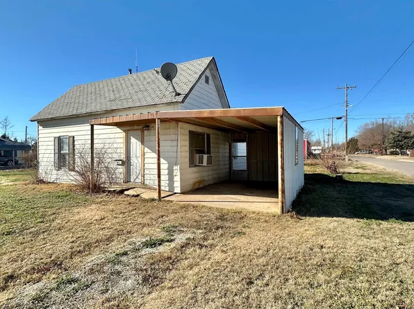 601 6th St, Woodward, OK 73801
