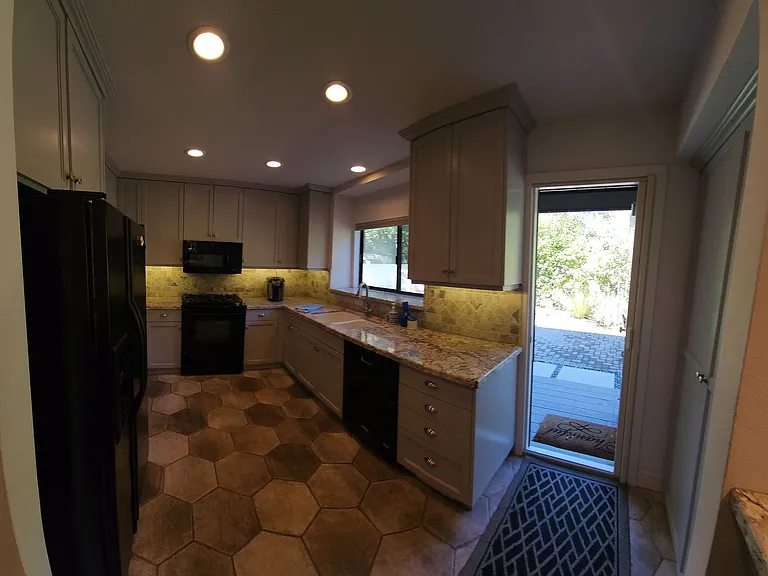270 E Foothill Blvd — Photo 25