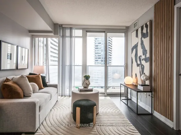 72 Esther Shiner Blvd #1902, Toronto, ON M2K 0C4