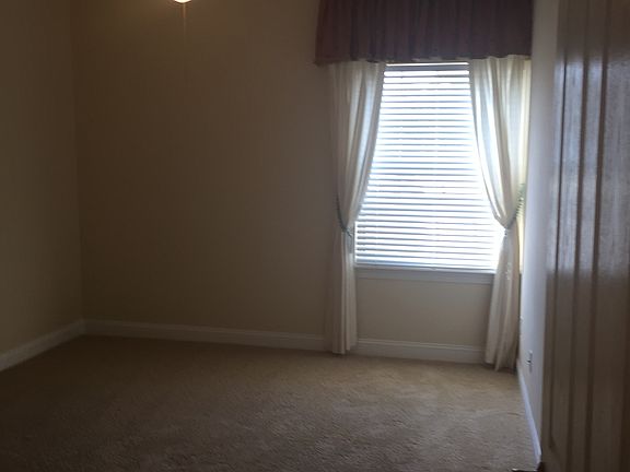 3rd image of 100 Bermuda Bay Cir Unit 104