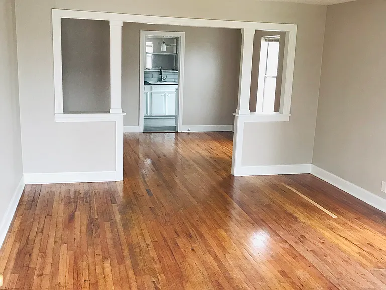 5210 Martin Ave — Photo 2