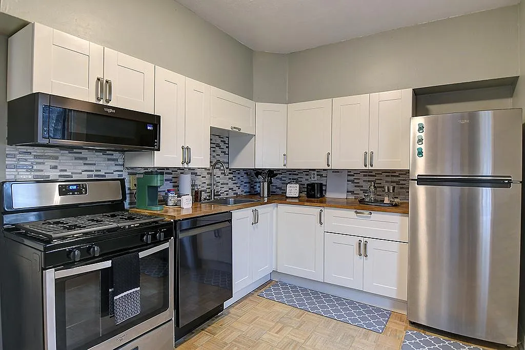 3 bed, 1162 sqft, $3,200 — Photo 4