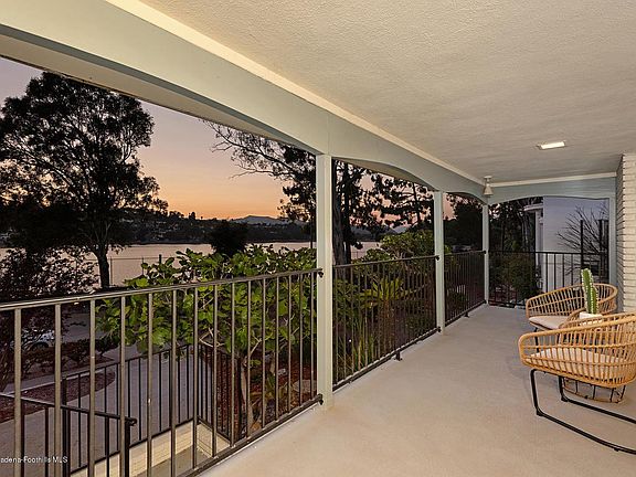 3rd image of 2208 Silver Lake Blvd