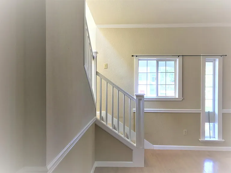 3316 Claremont Ave S — Photo 11