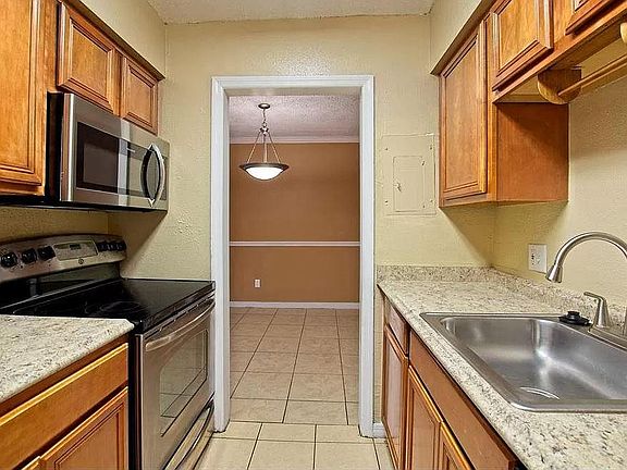 4th image of 315 Wymore Rd APT 100