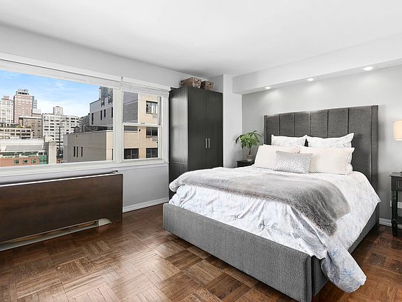 3rd image of 333 E 66th St APT 12L