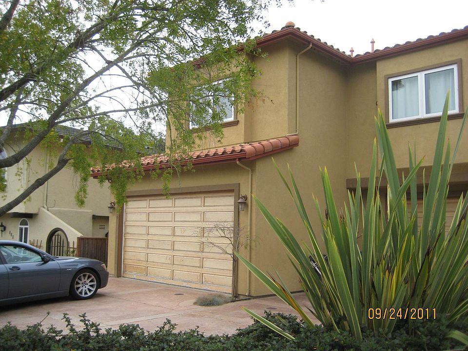 1st image of 106 Vineyard Ct