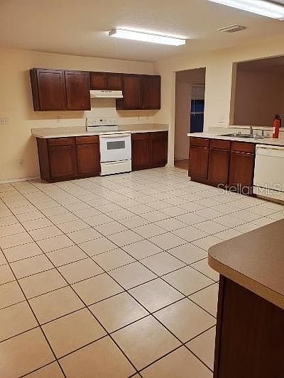 1st image of 2038 Harcourt Pl
