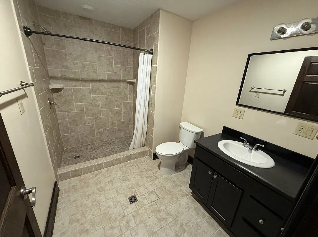 2 bed, 1900 sqft, $1,400 — Photo 3