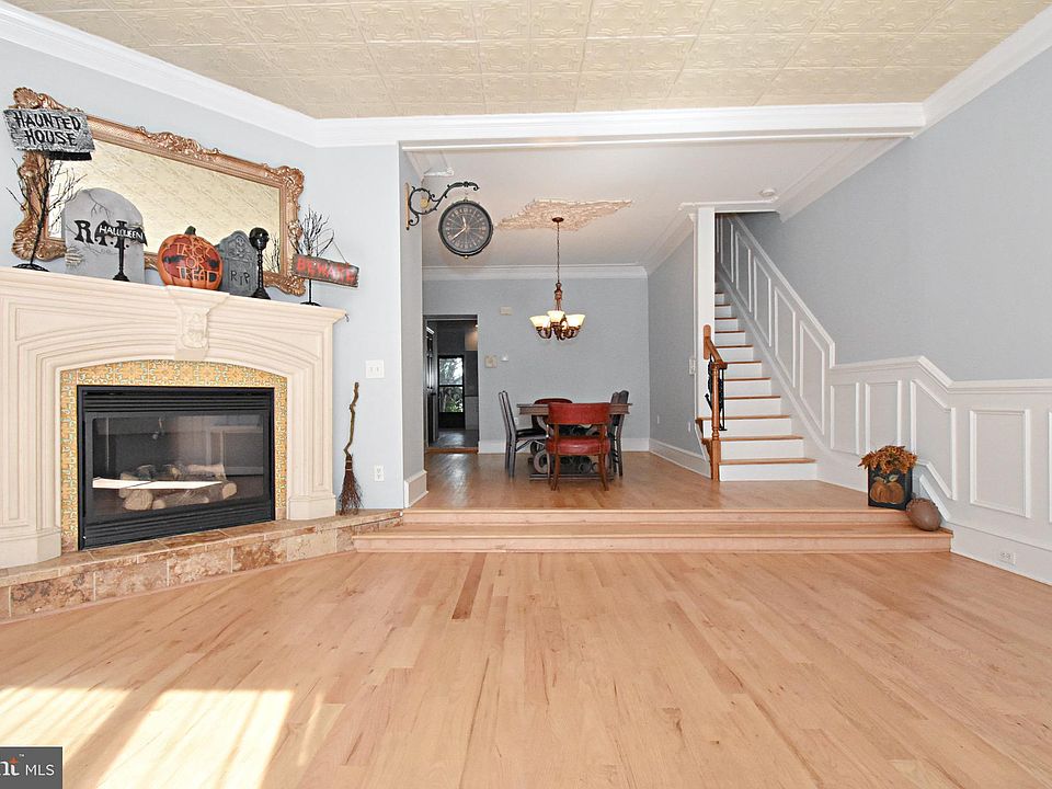 1st image of 2654 E Thompson St