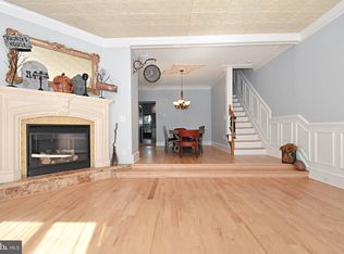 2654 E Thompson St, Philadelphia, PA 19125