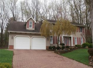 4273 Maple Grove Dr, Erie, PA 16510