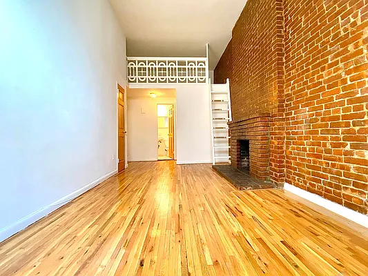 Rented by Oxford Property Group | media 3